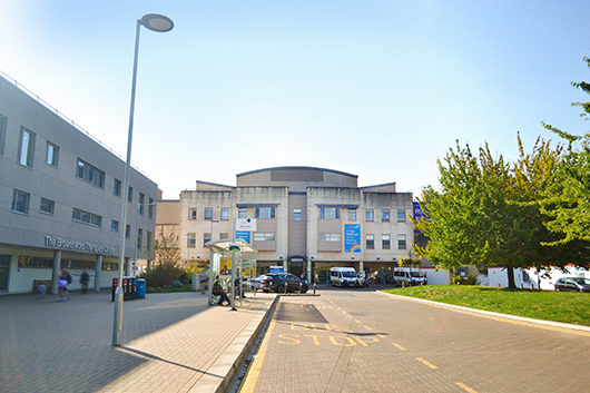 The RUH main entrance seen from the RUH bus stop